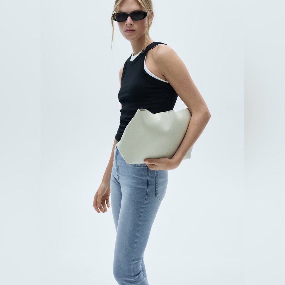 Mango Light Blue side opening capri jeans NWT - Picture 5 of 6